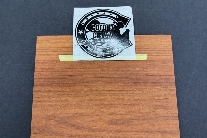 デカールインストール時裏紙をめくった状態