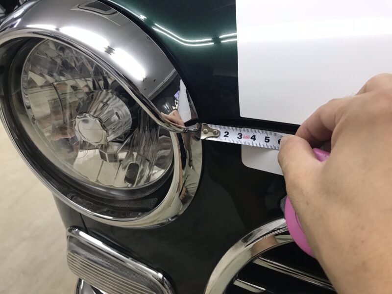 ミラジーノレーシングストライプのインストールマニュアルで完成しているストライプの寸法を紹介しているイメージ