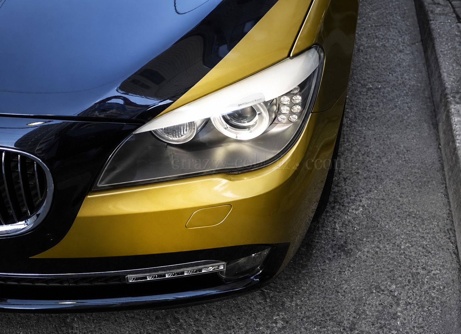 BMW 7シリーズ F01 ヘッドライト周辺のラッピング仕上げ