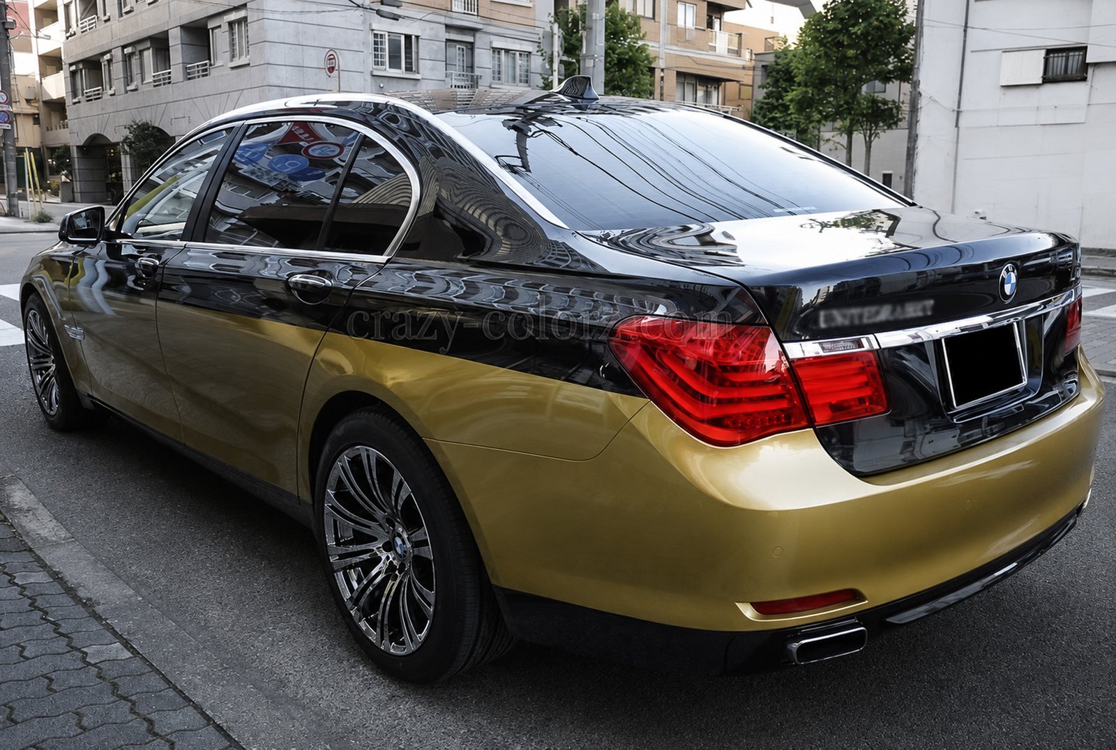 BMW 7シリーズ F01 ツートンラッピングのリアビュー