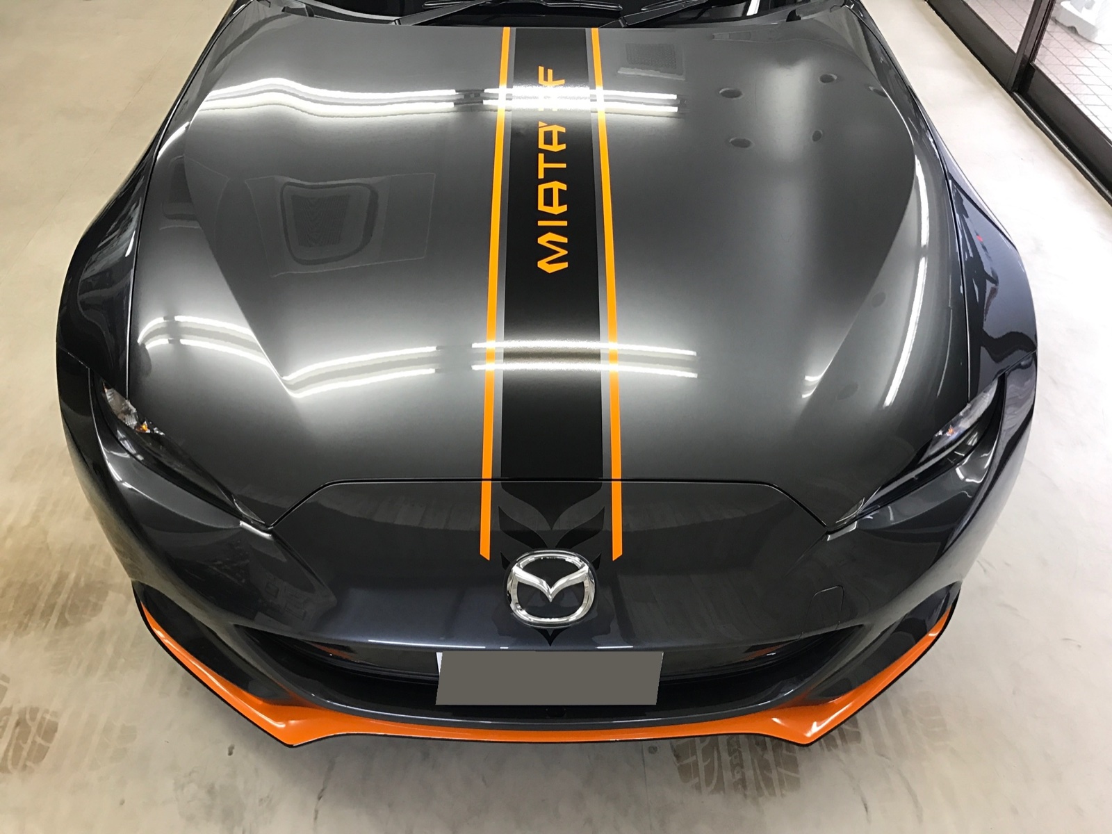 MIATA RFレターを組み込んだロードスターRFのセンターストライプ