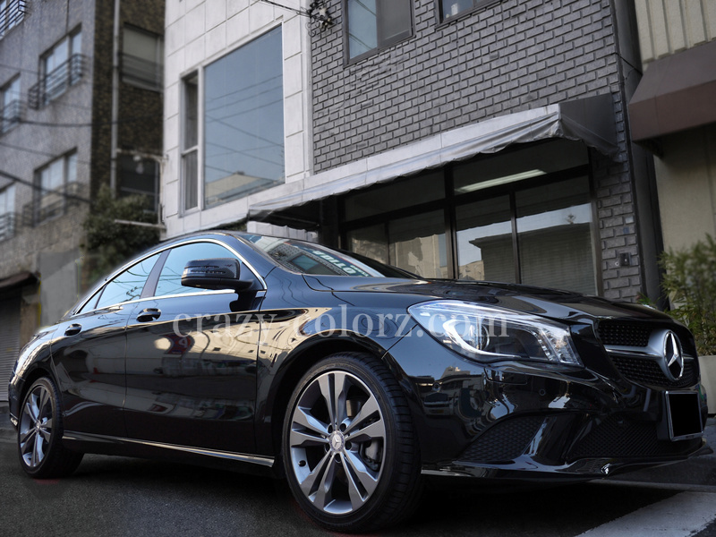 ラッピング施工前のブラックボディのメルセデス・ベンツ CLA