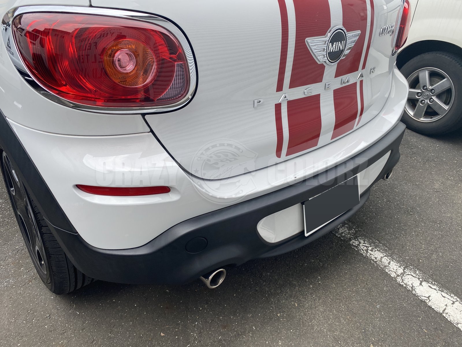 MINI ペースマン 劣化した純正ストライプ 貼り替え前 リア 東京