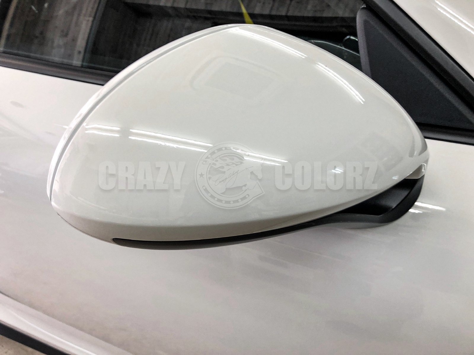 プロテクションフィルムを施工したポルシェ911 GT3のドアミラー